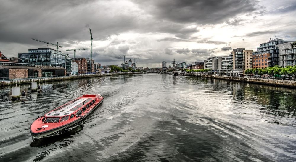 Río Liffey Dublín