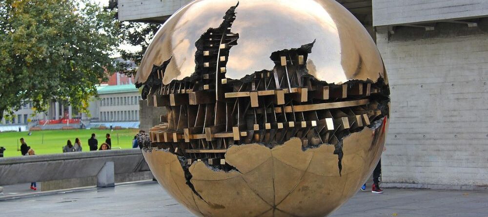 Sphere Within Sphere Dublín