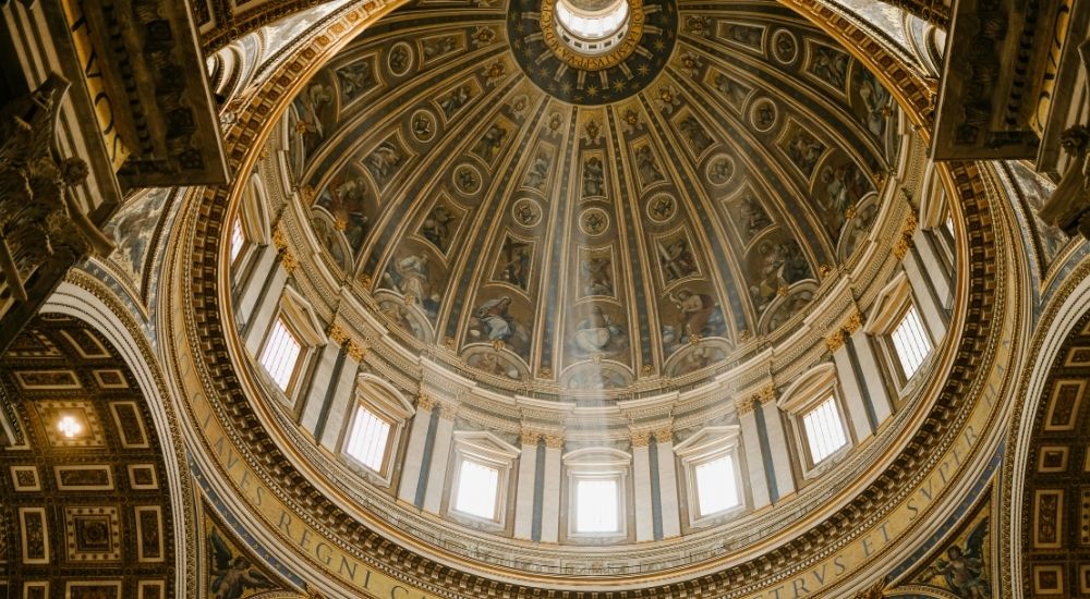 cúpula de San Pedro del Vaticano Roma